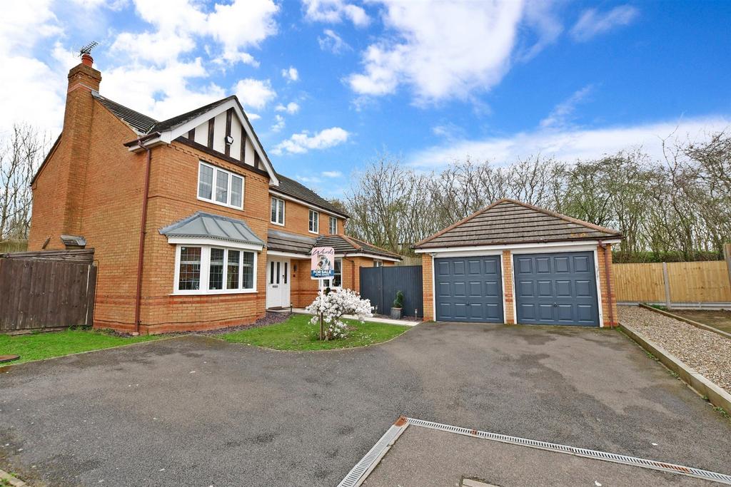 Lorimar Court, Sonora Fields... 4 bed detached house £600,000