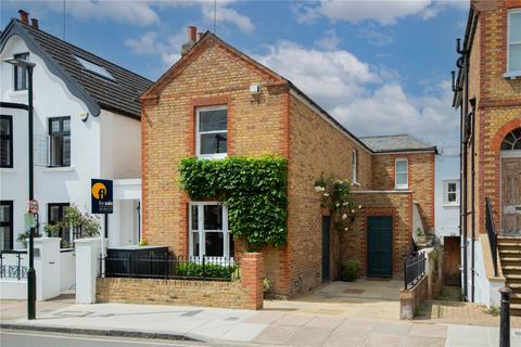 4 bedroom semi-detached house for sale, The Vineyard, Richmond, TW10