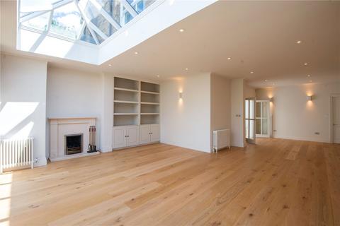 46 The Vineyard, Richmond, TW10 6AZ