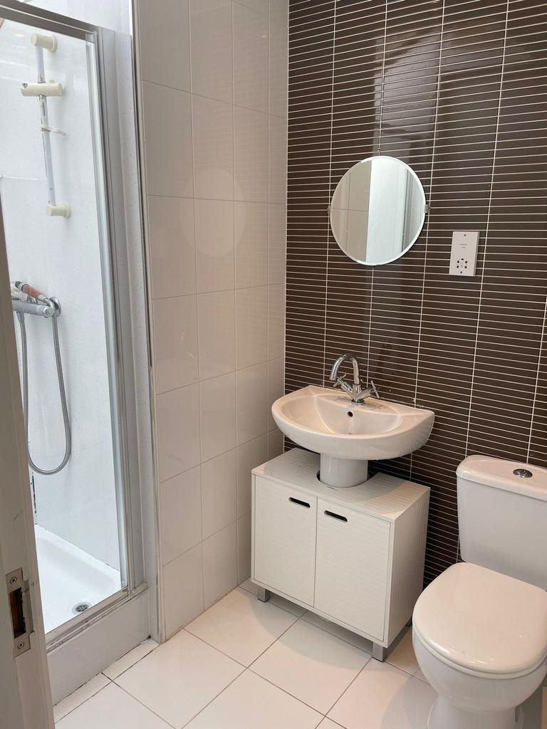 En Suite Shower Room