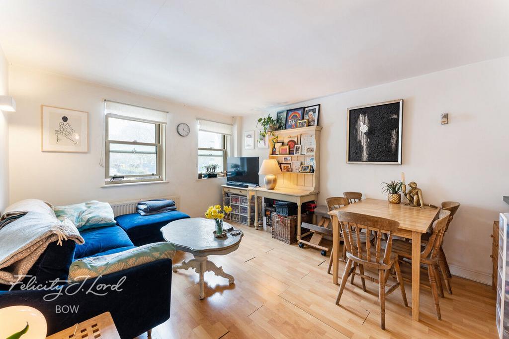 White Horse Lane, London E1 1 bed apartment for sale £300,000