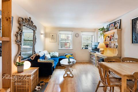 1 bedroom apartment for sale, White Horse Lane, London E1