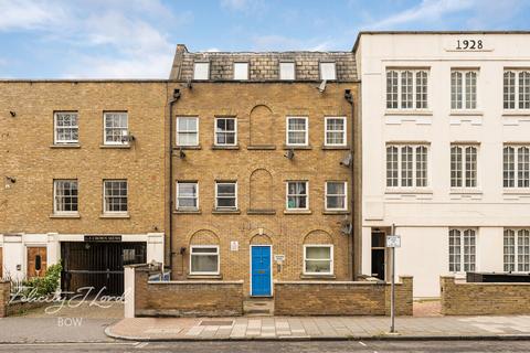 1 bedroom apartment for sale, White Horse Lane, London E1