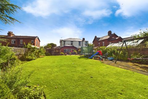 4 bedroom semi-detached house for sale, Laurel Road, West Park, St Helens, WA10