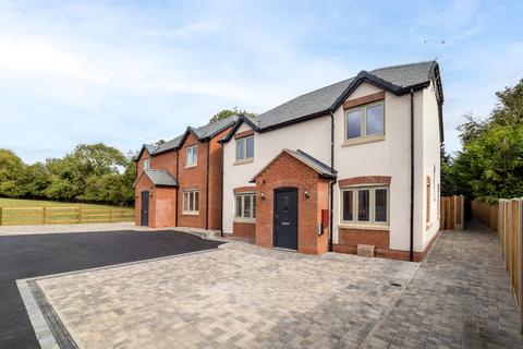 3 bedroom detached house to rent, Monarchs Rise, Snitterfield, Stratford-upon-Avon
