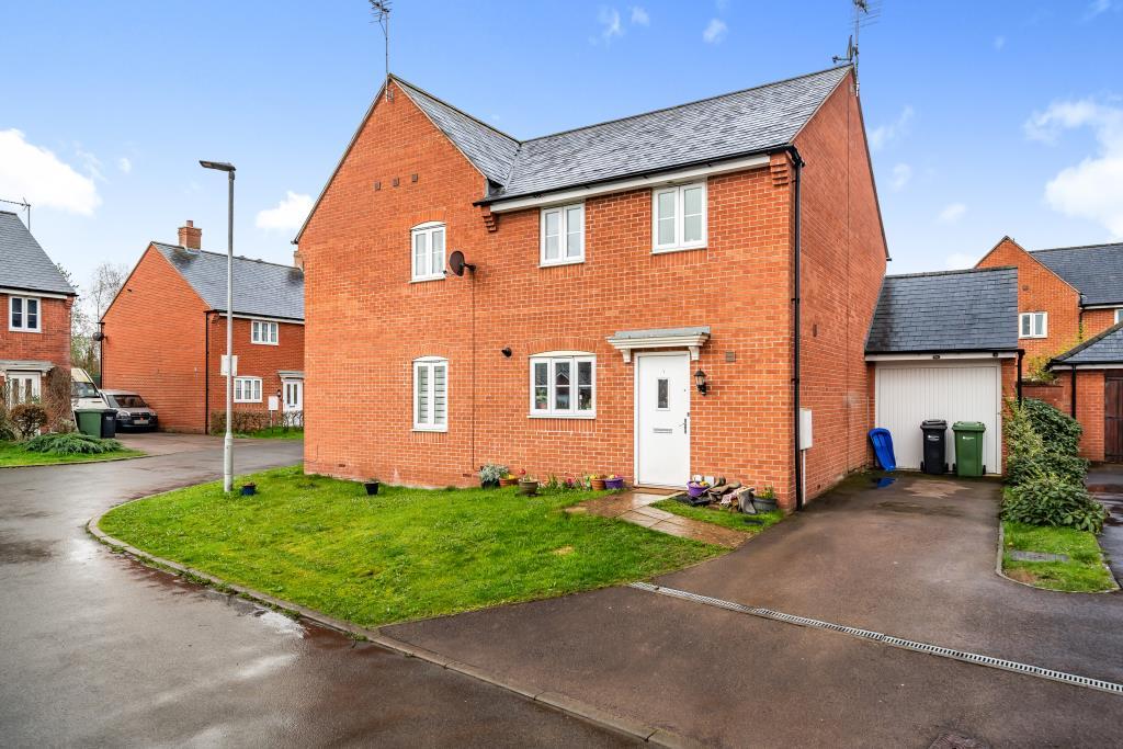 Kington, Herefordshire, HR5 3 bed semi-detached house - £210,000