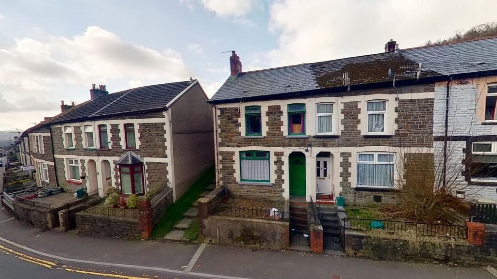 71 North Road, Ferndale, Mid... 4 bed end of terrace house £52,000