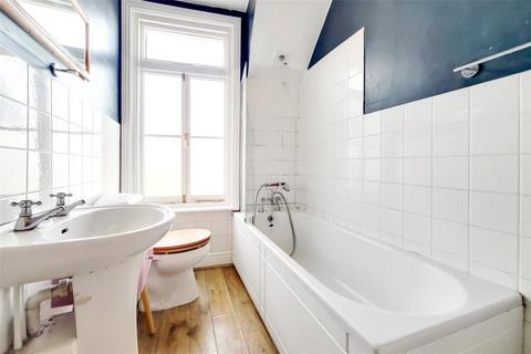 121b Tottenham Lane, London, N8 9BJ