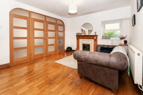 3 bedroom semi-detached house for sale - Brecon Road, Ystradgynlais, Swansea, West Glamorgan
