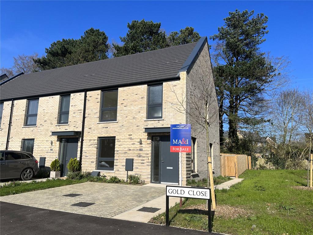 Gold Close, Highworth, Swindon, SN6 3 bed end of terrace house for sale