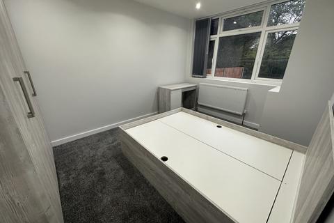 3 bedroom maisonette to rent, Grange Close, Hayes, Greater London, UB3