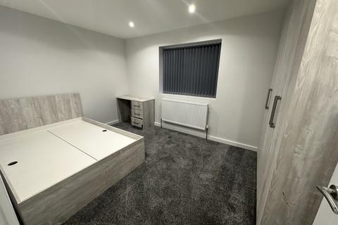 3 bedroom maisonette to rent, Grange Close, Hayes, Greater London, UB3