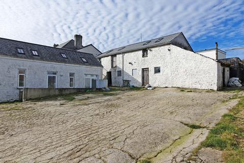 5 bedroom property with land for sale - Longdowns, Penryn