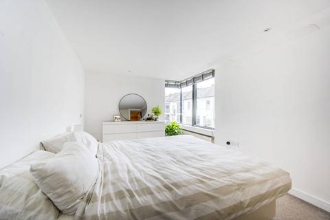 Apartment 2, Bancroft Court, 35 Ackmar Road, London, SW6 4UR