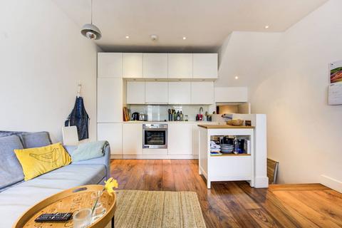 Apartment 2, Bancroft Court, 35 Ackmar Road, London, SW6 4UR