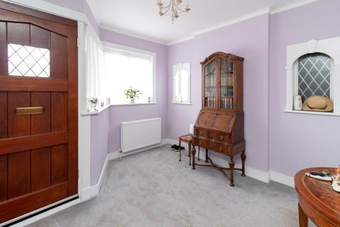 50 Broadfields Avenue, Edgware, HA8 8PG