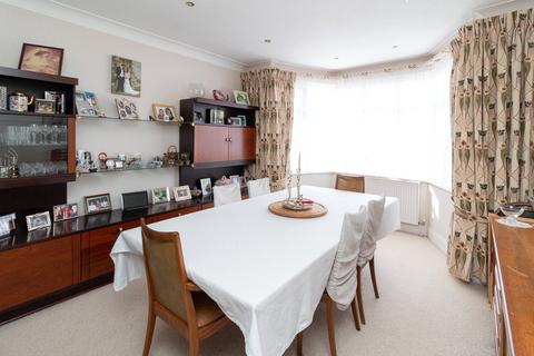 50 Broadfields Avenue, Edgware, HA8 8PG