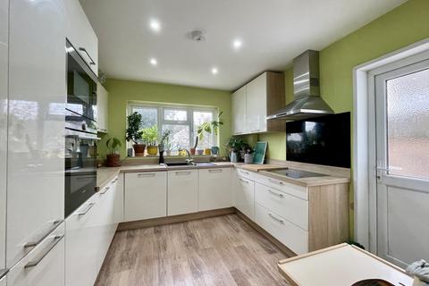 3 bedroom terraced house for sale - Bedfordwell Road, Eastbourne, East Sussex, BN22
