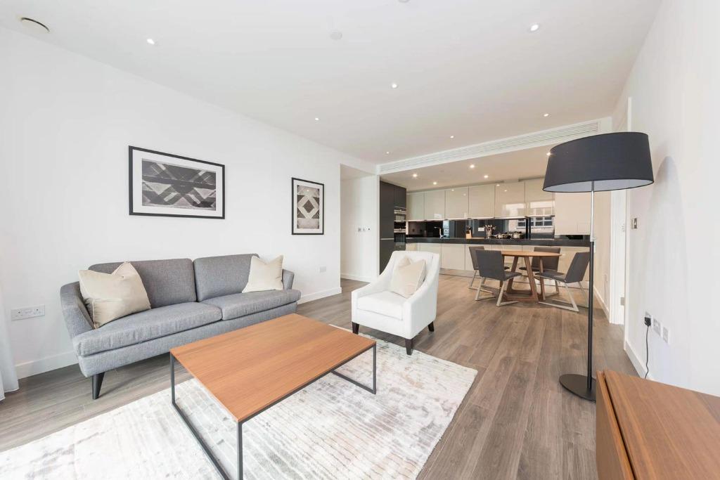 Goodmans Field, Aldgate, London, E1 2 bed apartment £890,000