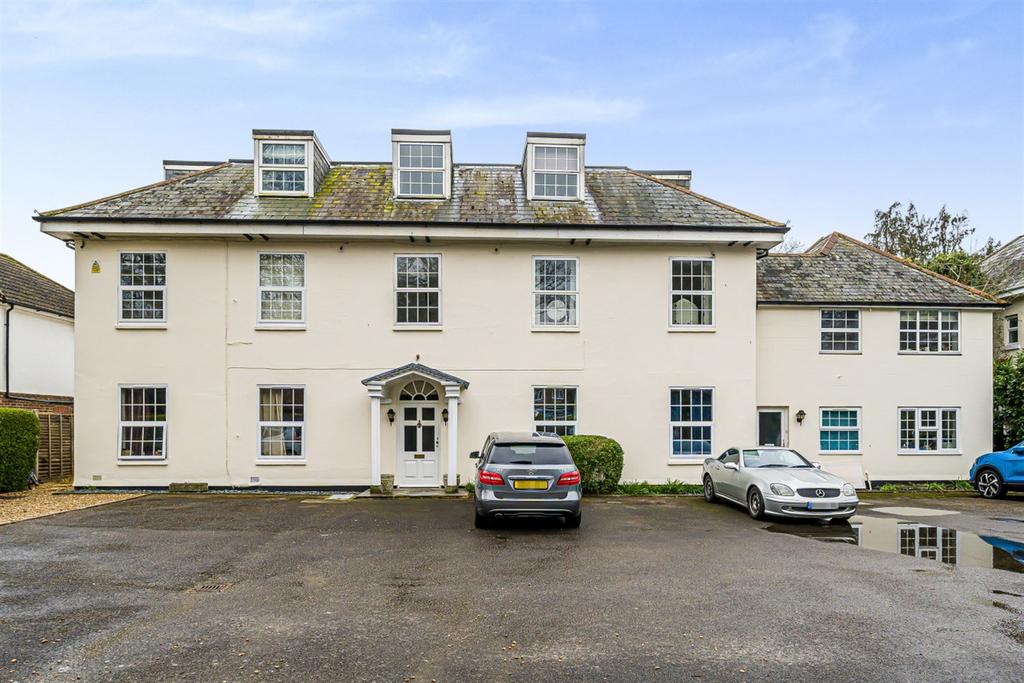 Havant Road, Emsworth, PO10 2 bed flat for sale £245,000