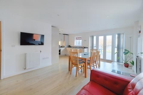 34 Beeches Crescent, Chelmsford, CM1 2FU