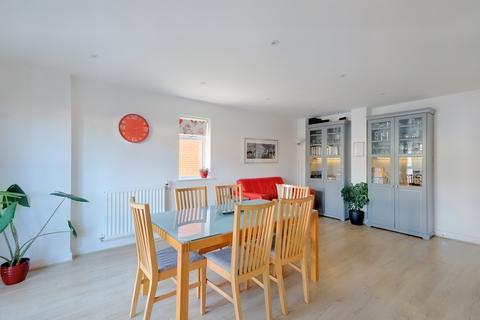 34 Beeches Crescent, Chelmsford, CM1 2FU