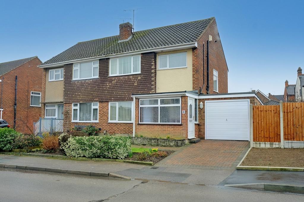Keene Way, Chelmsford CM2 3 bed semidetached house for sale £425,000