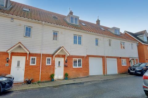 4 bedroom terraced house for sale - Braganza Way, Chelmsford CM1