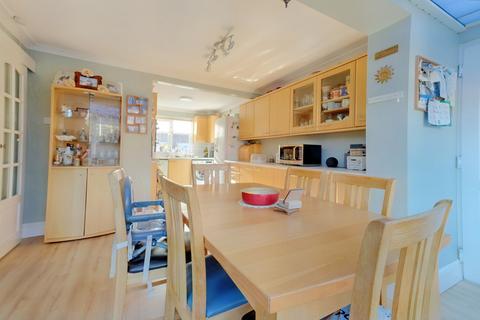 4 bedroom terraced house for sale - Tythe Close, Chelmsford CM1