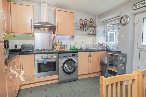 2 bedroom terraced house for sale, Buxton Road, Furness Vale, SK23