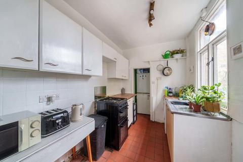 1 Douglas Villas, Kingston Upon Thames, KT1 3BY