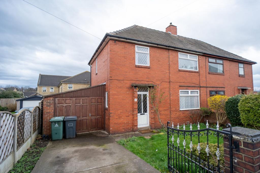 Pennine Road, Dewsbury, WF12 3 bed semidetached house £200,000