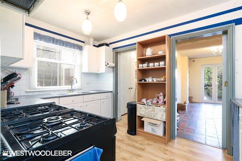 128 Rye Road, Hoddesdon, EN11 0HW