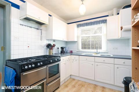 128 Rye Road, Hoddesdon, EN11 0HW