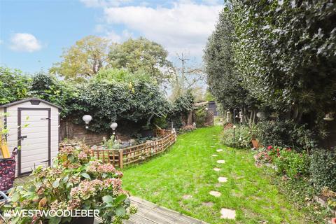 2d Churchfield Path, Cheshunt, Waltham Cross, EN8 9EG