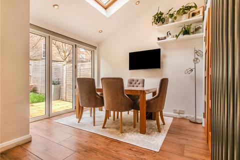 7 Albert Mews, London, E14 8EH