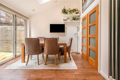 7 Albert Mews, London, E14 8EH