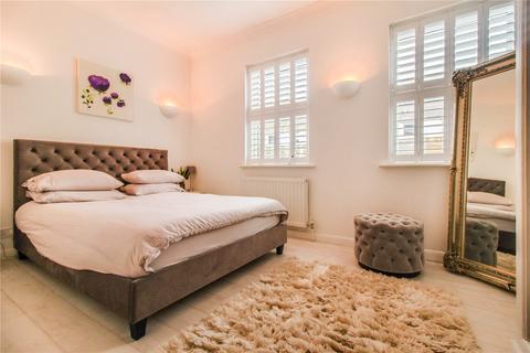7 Albert Mews, London, E14 8EH