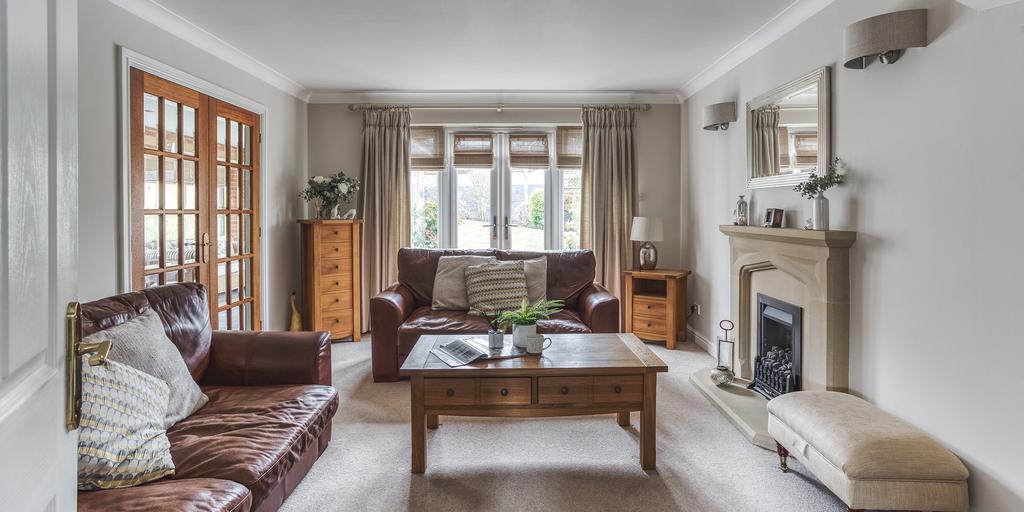 Lark Court, Swanwick, Alfreton, Derbyshire, DE55 1FH 4 bed detached