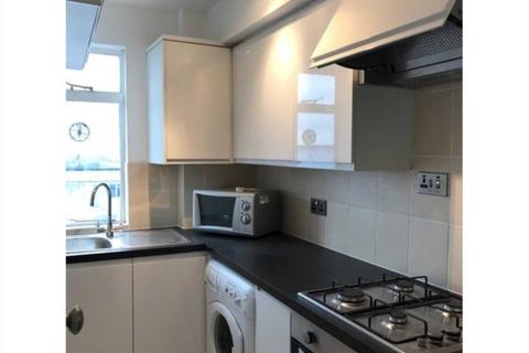 2 bedroom flat to rent - PULLMAN COURT, STREATHAM HILL, SW2