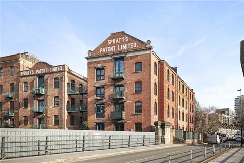 2 bedroom flat to rent - Morris Road, London