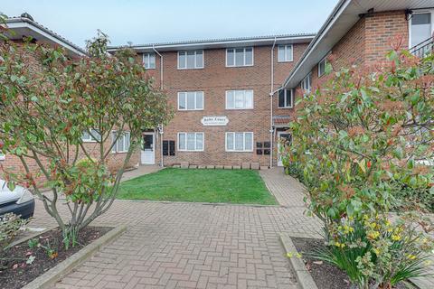 2 bedroom flat to rent - FLAT 1, RUBY COURT 35 Shirley Road, Leigh-on-sea SS9 4JZ