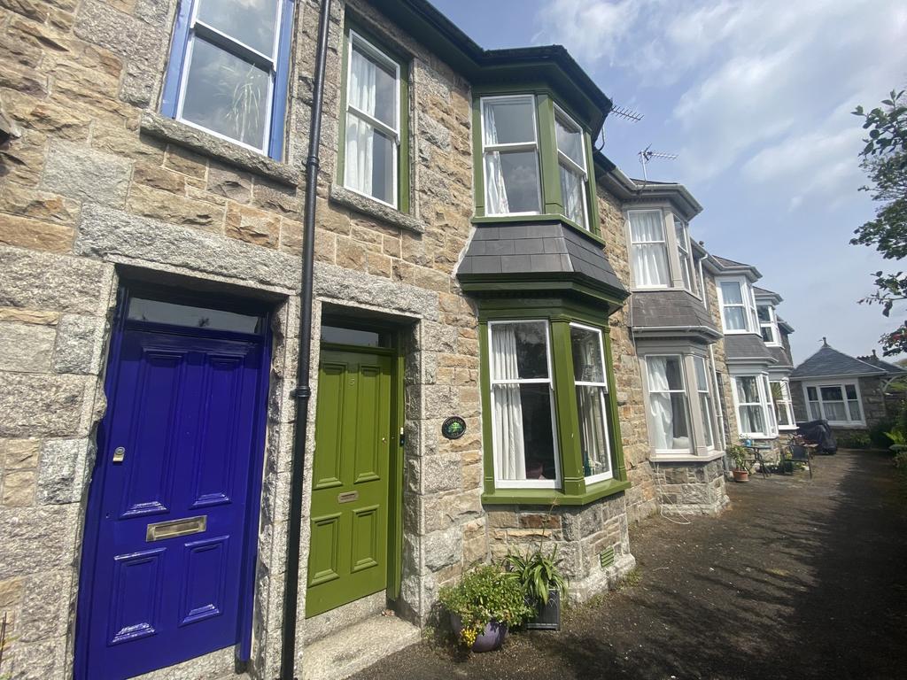 3 Bedroom Mid Terraced House for sale