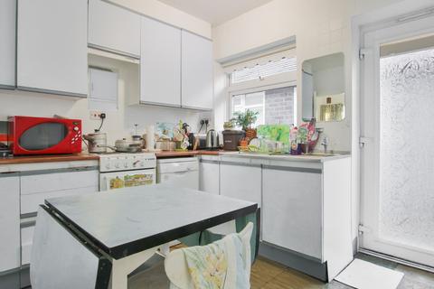2 Birch Drive, Willerby, Hull, HU10 6LB