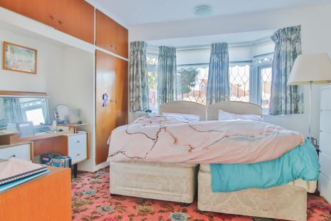 2 Birch Drive, Willerby, Hull, HU10 6LB