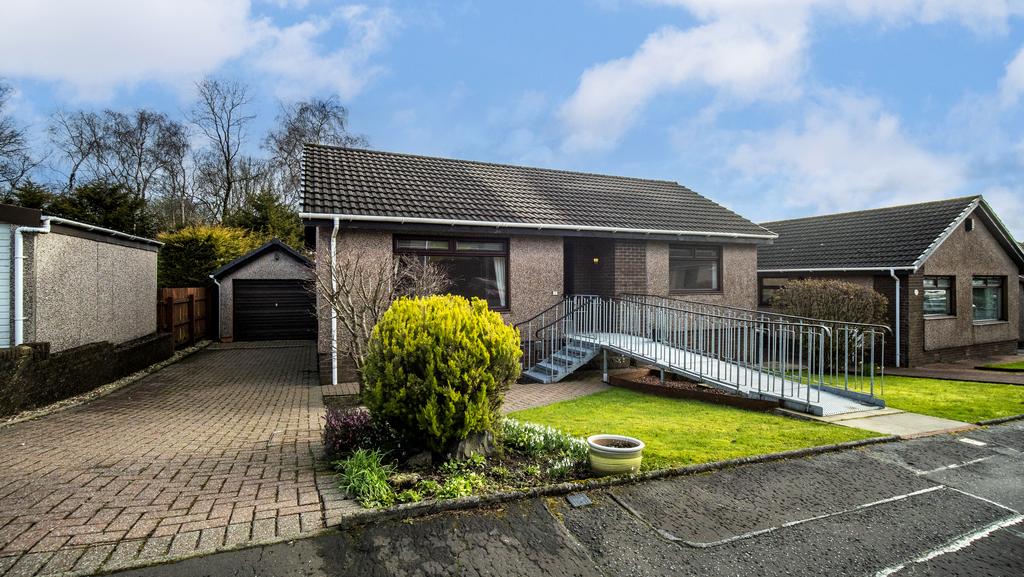 Duncarnock Crescent, Neilston G78 2 bed detached bungalow £170,000