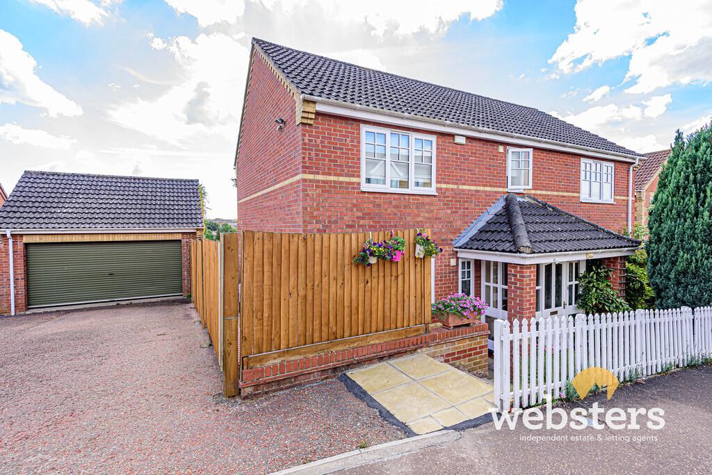Chestnut Hill, Norwich NR4 4 bed detached house £550,000