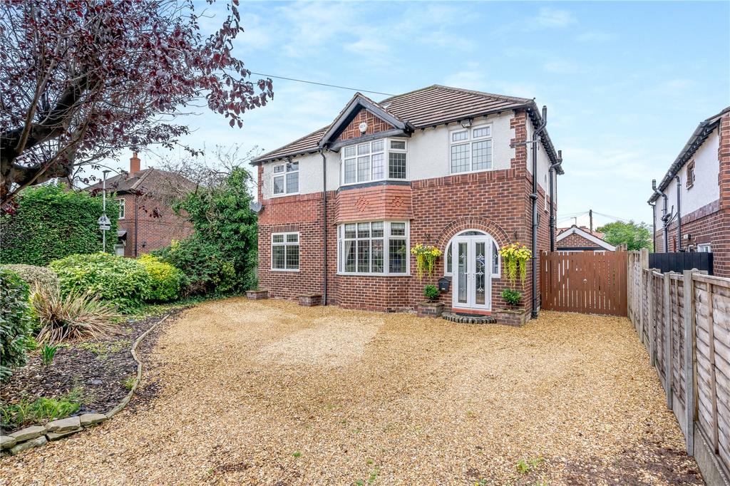 Knutsford Road, Wilmslow, Cheshire, SK9 4 bed detached house for sale £775,000