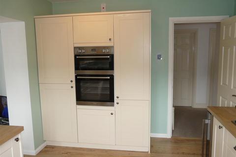 2 bedroom bungalow for sale, Point Road, Canvey Island SS8