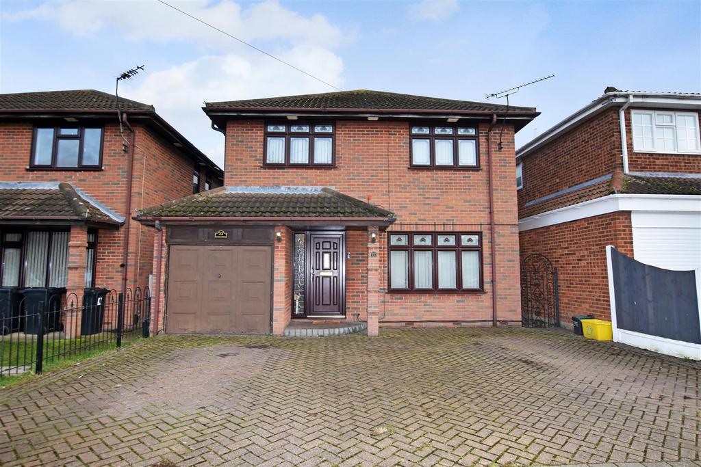 Church Parade, Canvey Island SS8 4 bed detached house for sale £400,000